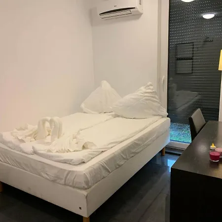 Lovely Studio West 15 Apartment *